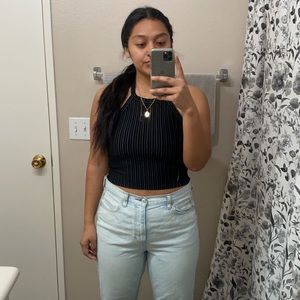 Meet your Posher, Yesenia